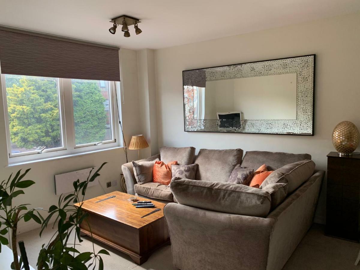 4 The Courtyard Central Windsor 2Br מראה חיצוני תמונה